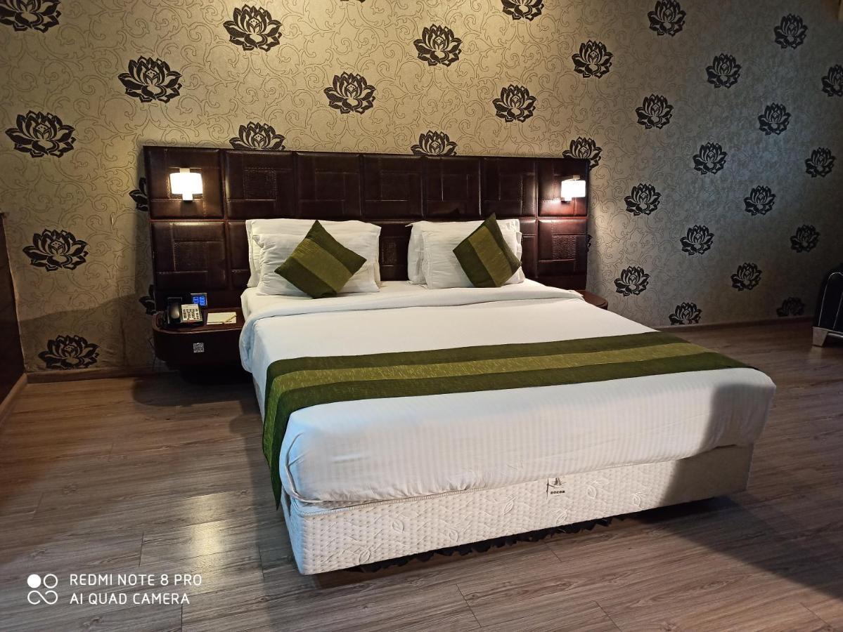 Hotel Patliputra Exotica Patna  Extérieur photo