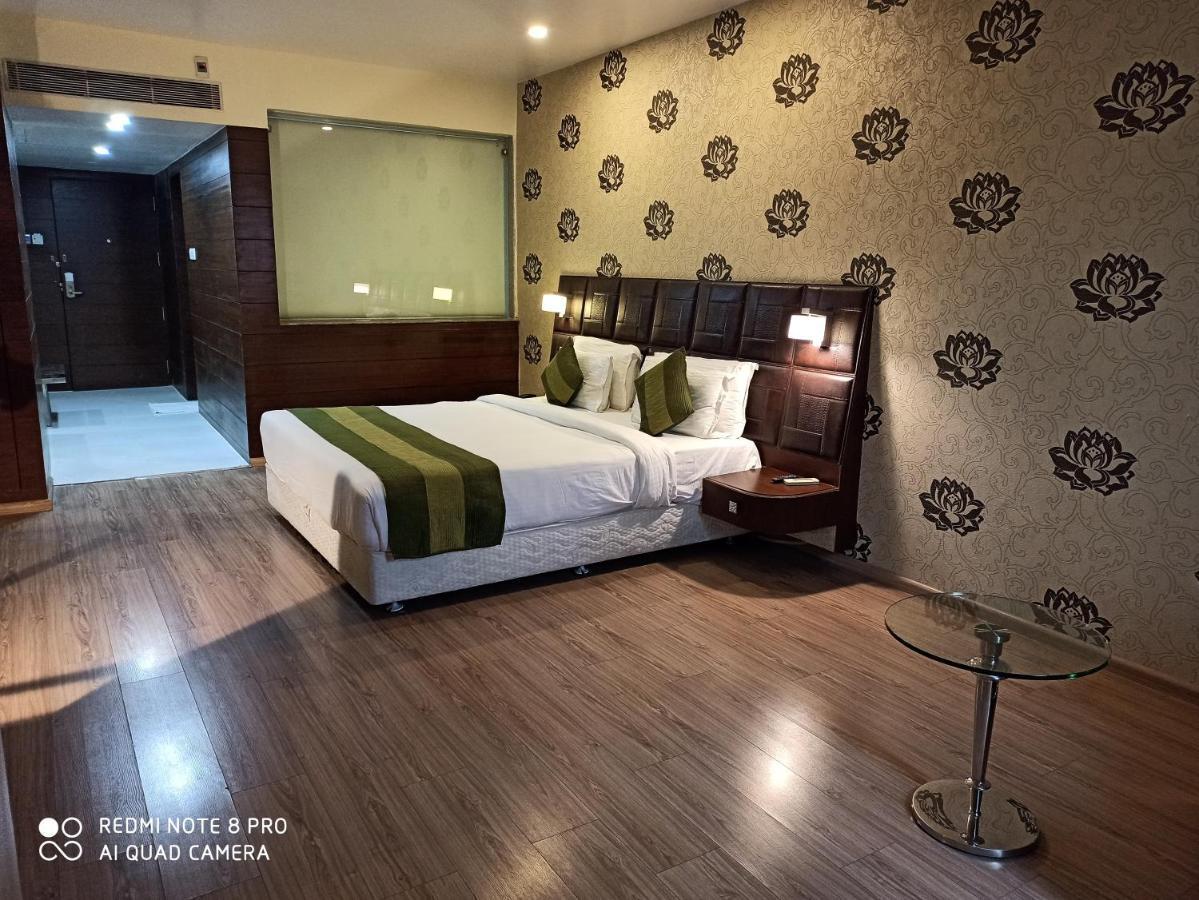 Hotel Patliputra Exotica Patna  Extérieur photo