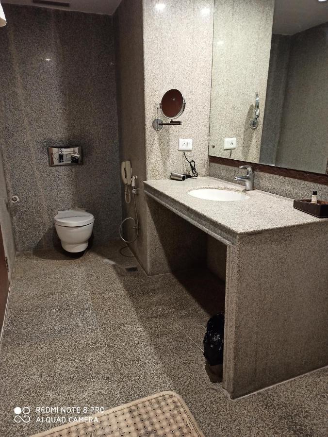 Hotel Patliputra Exotica Patna  Extérieur photo