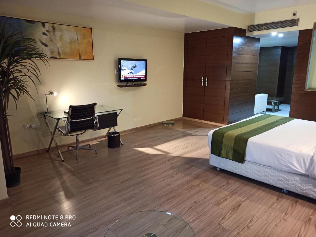 Hotel Patliputra Exotica Patna  Extérieur photo