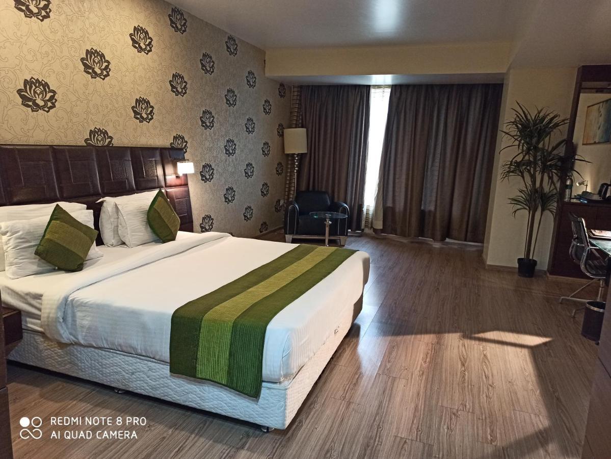 Hotel Patliputra Exotica Patna  Extérieur photo