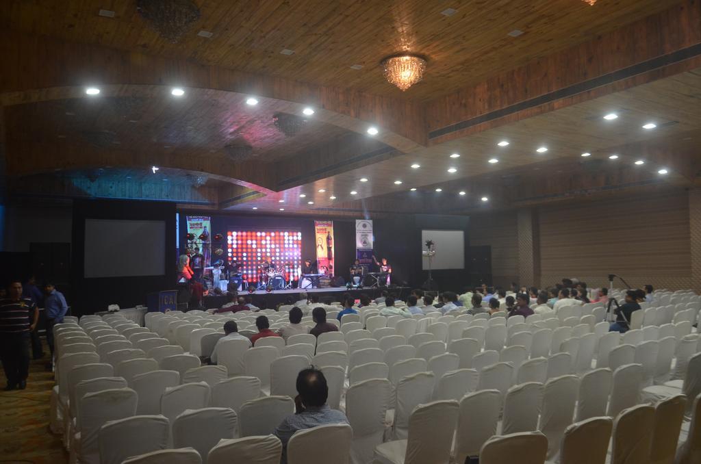 Hotel Patliputra Exotica Patna  Extérieur photo