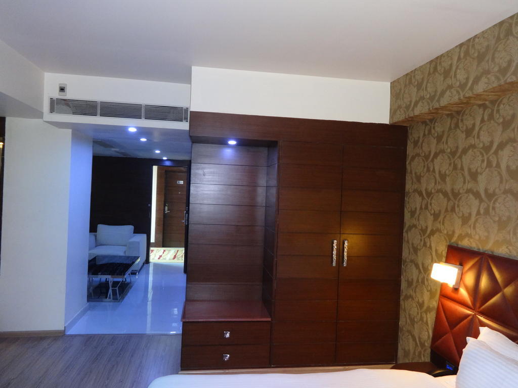 Hotel Patliputra Exotica Patna  Extérieur photo